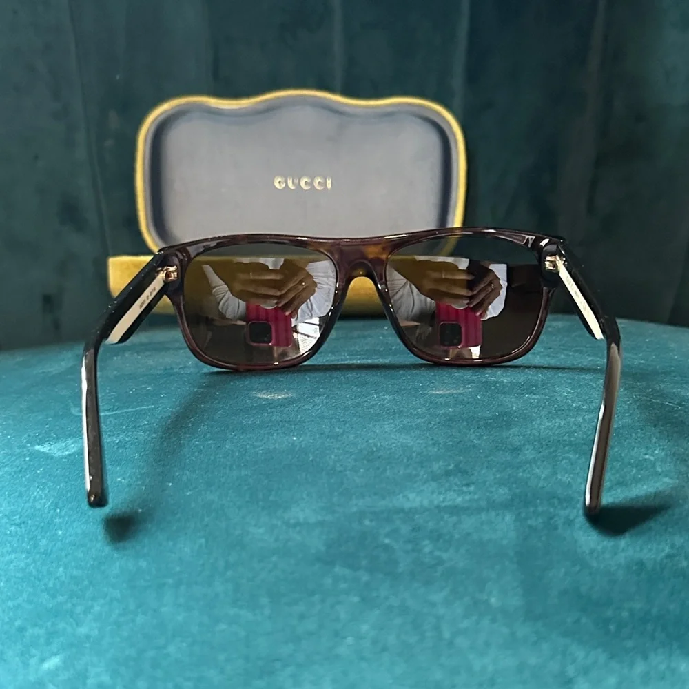 Gucci sporty sunglasses